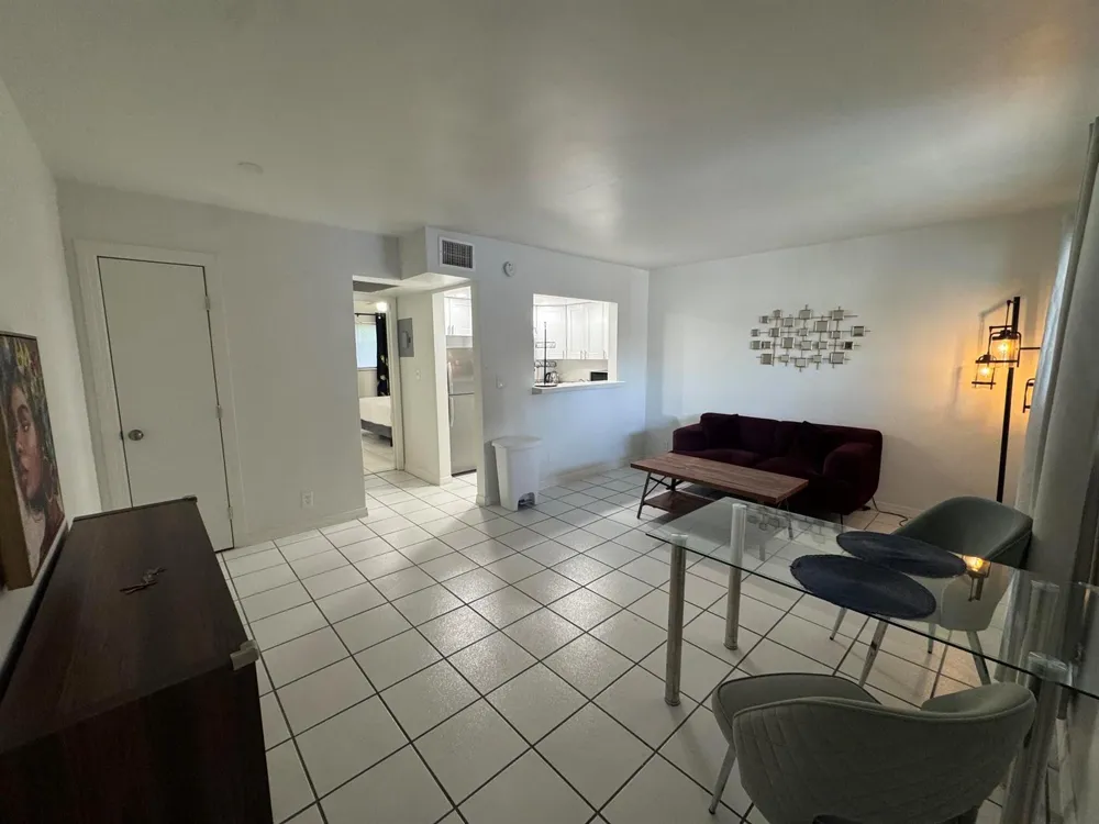 811 SE 16TH STREET #206 Fort Lauderdale, FL 33316