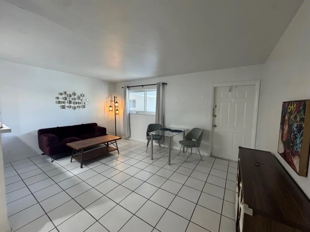 811 SE 16TH STREET #206 Fort Lauderdale, FL 33316