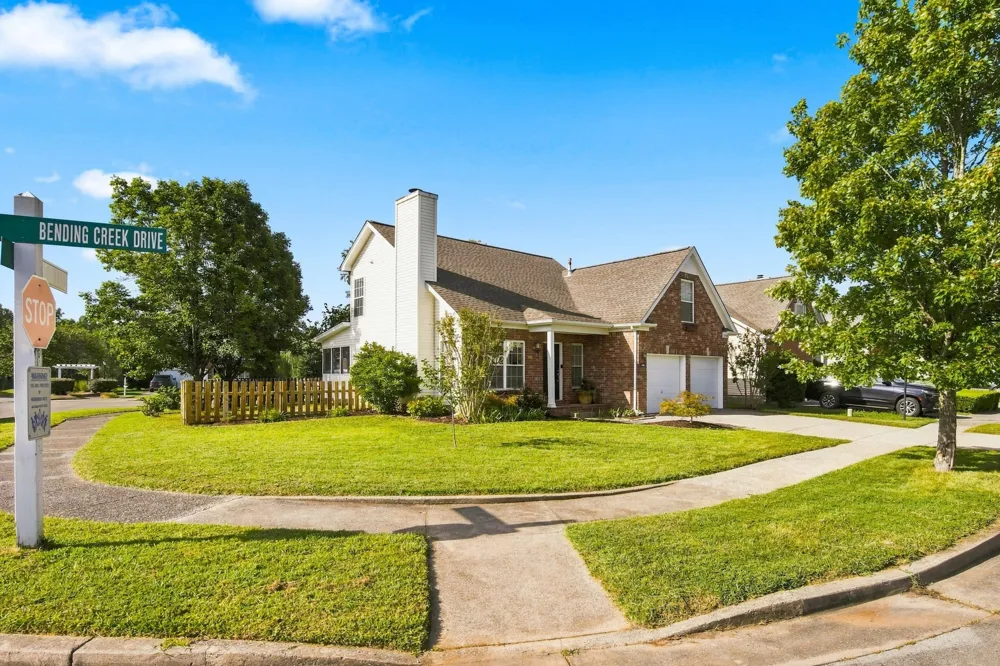 1298 Bending Creek Dr Antioch, TN 37013