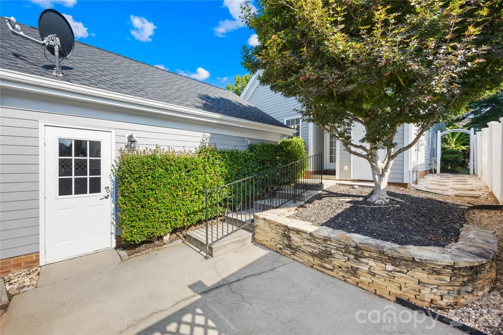 14514 Holly Springs Drive Huntersville, NC 28078
