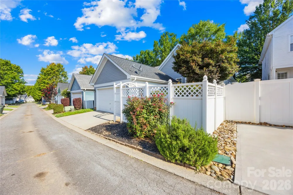 14514 Holly Springs Drive Huntersville, NC 28078