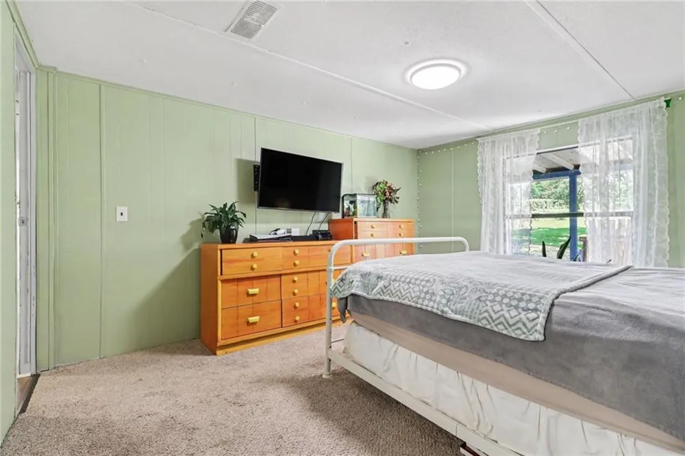 824 Fairview Farm Circle Lavonia, GA 30553