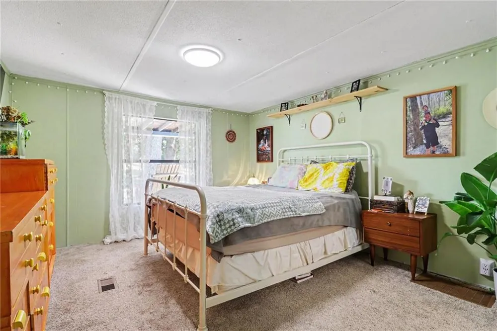 824 Fairview Farm Circle Lavonia, GA 30553