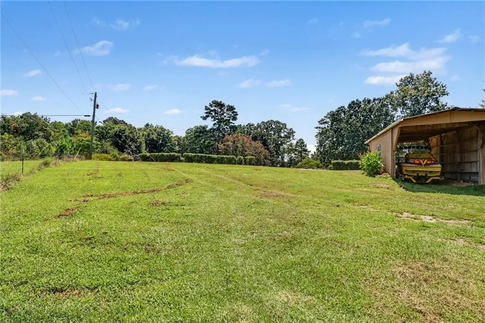 824 Fairview Farm Circle Lavonia, GA 30553