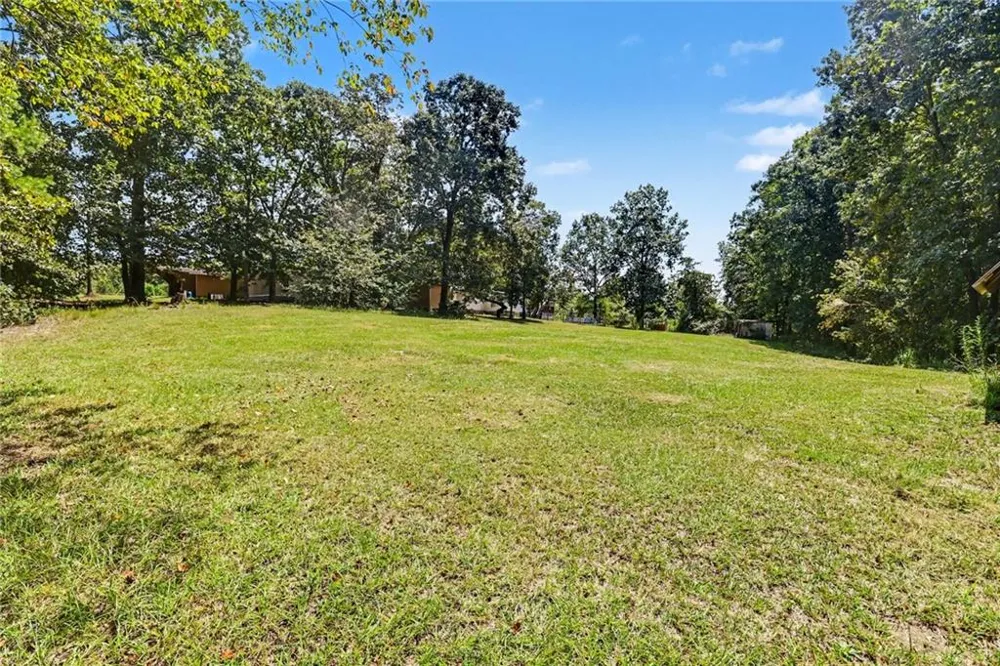 824 Fairview Farm Circle Lavonia, GA 30553