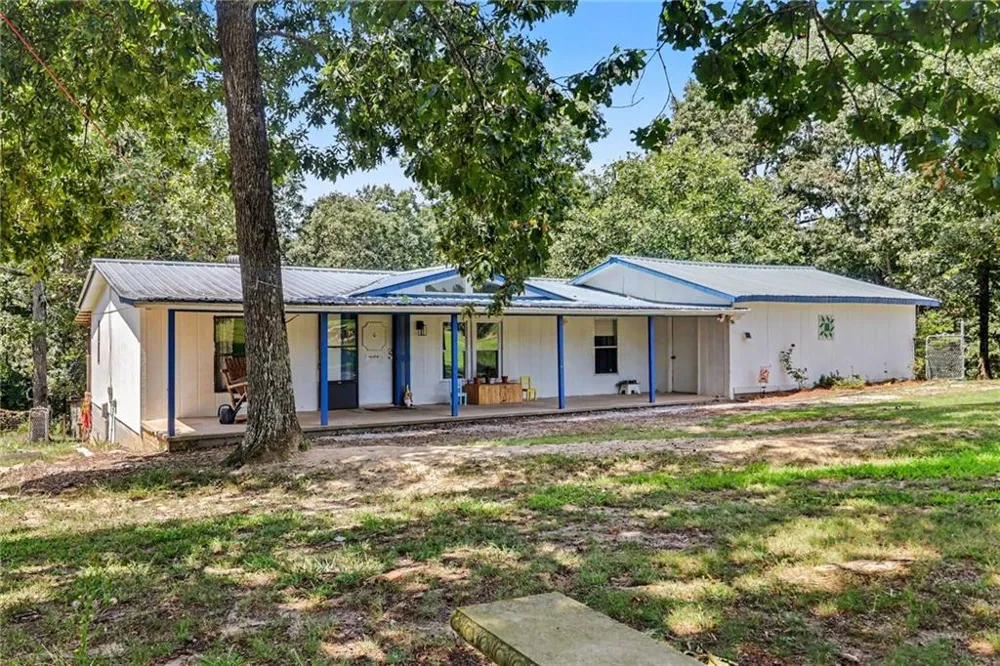 824 Fairview Farm Circle Lavonia, GA 30553