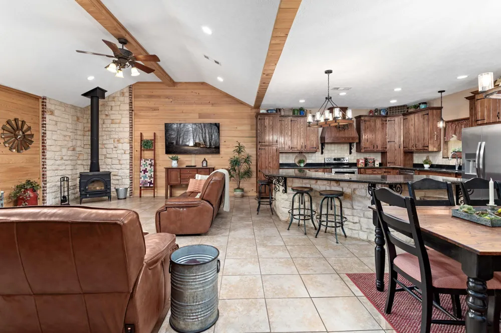 18610 Fm 252 Kirbyville, TX 75956