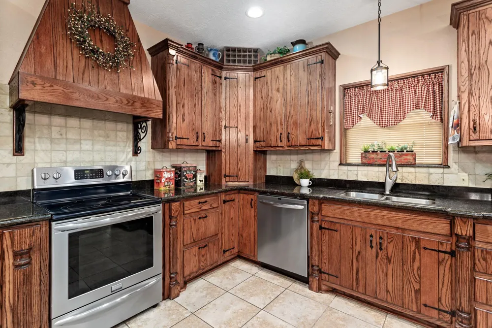 18610 Fm 252 Kirbyville, TX 75956