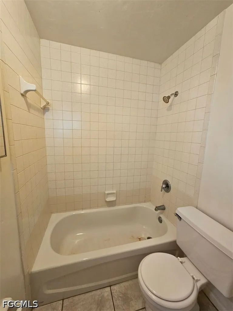 SW Trafalgar Parkway #4 Cape Coral, FL 33991