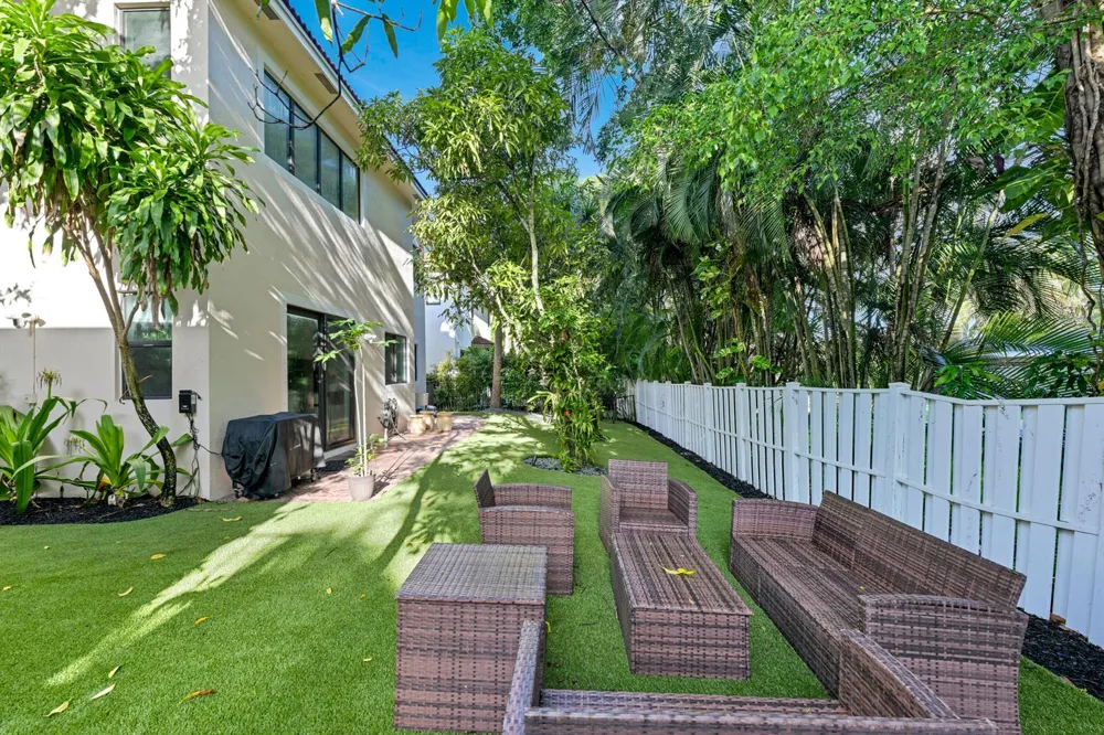 11695 NW 2ND STREET Plantation, FL 33325