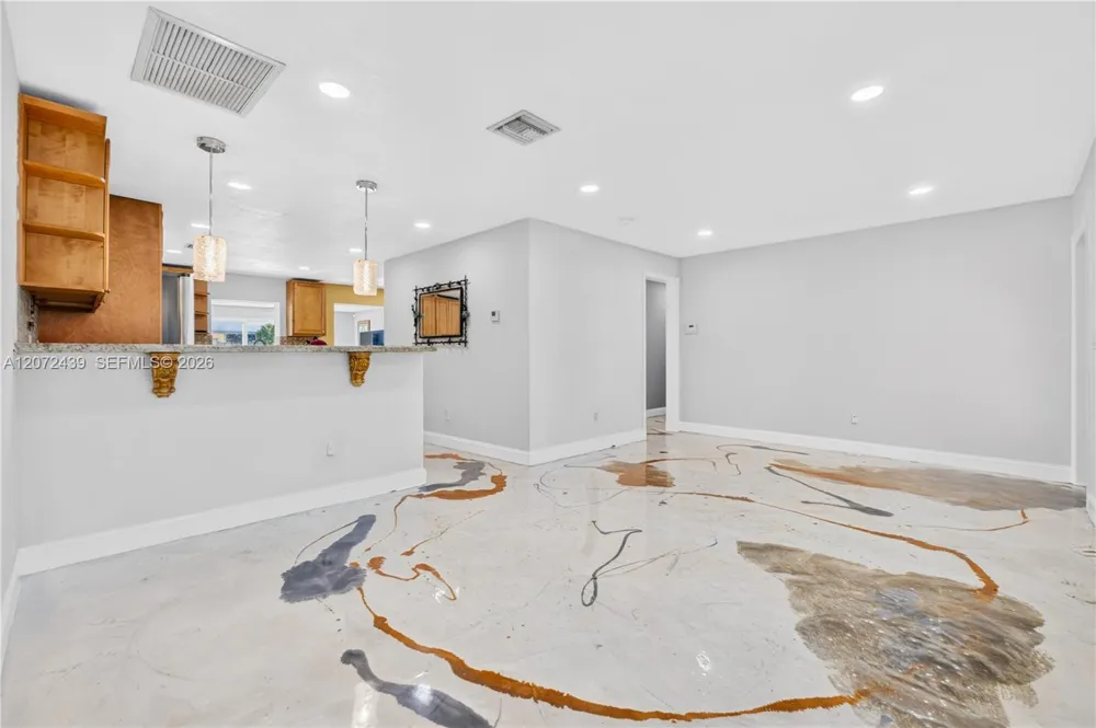 3731 NW 109th Ave Coral Springs, FL 33065