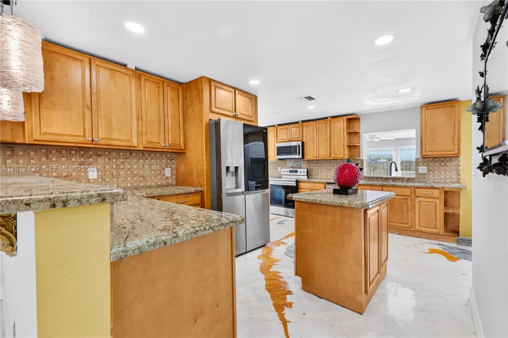 3731 NW 109th Ave Coral Springs, FL 33065