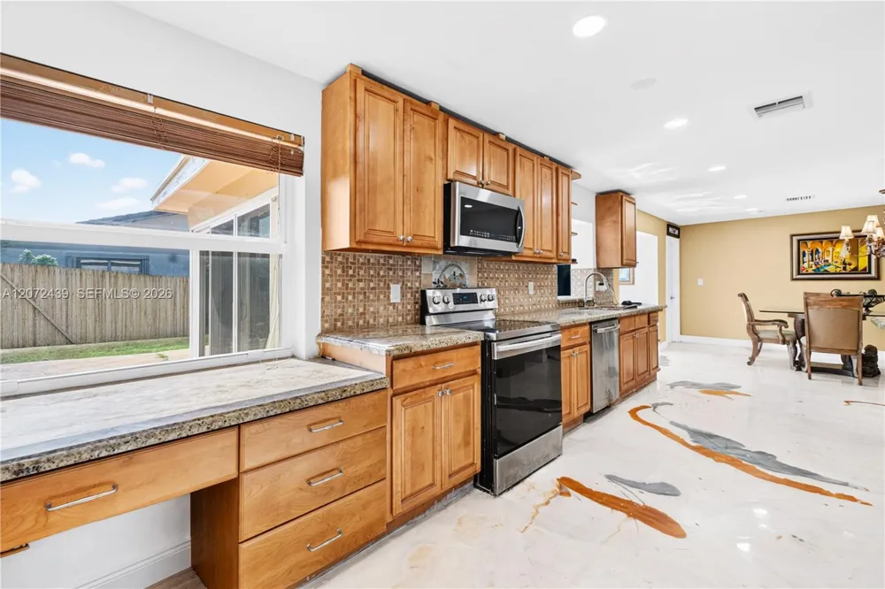 3731 NW 109th Ave Coral Springs, FL 33065