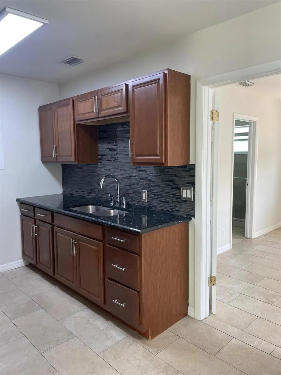 1718 Mercer Avenue #B West Palm Beach, FL 33401