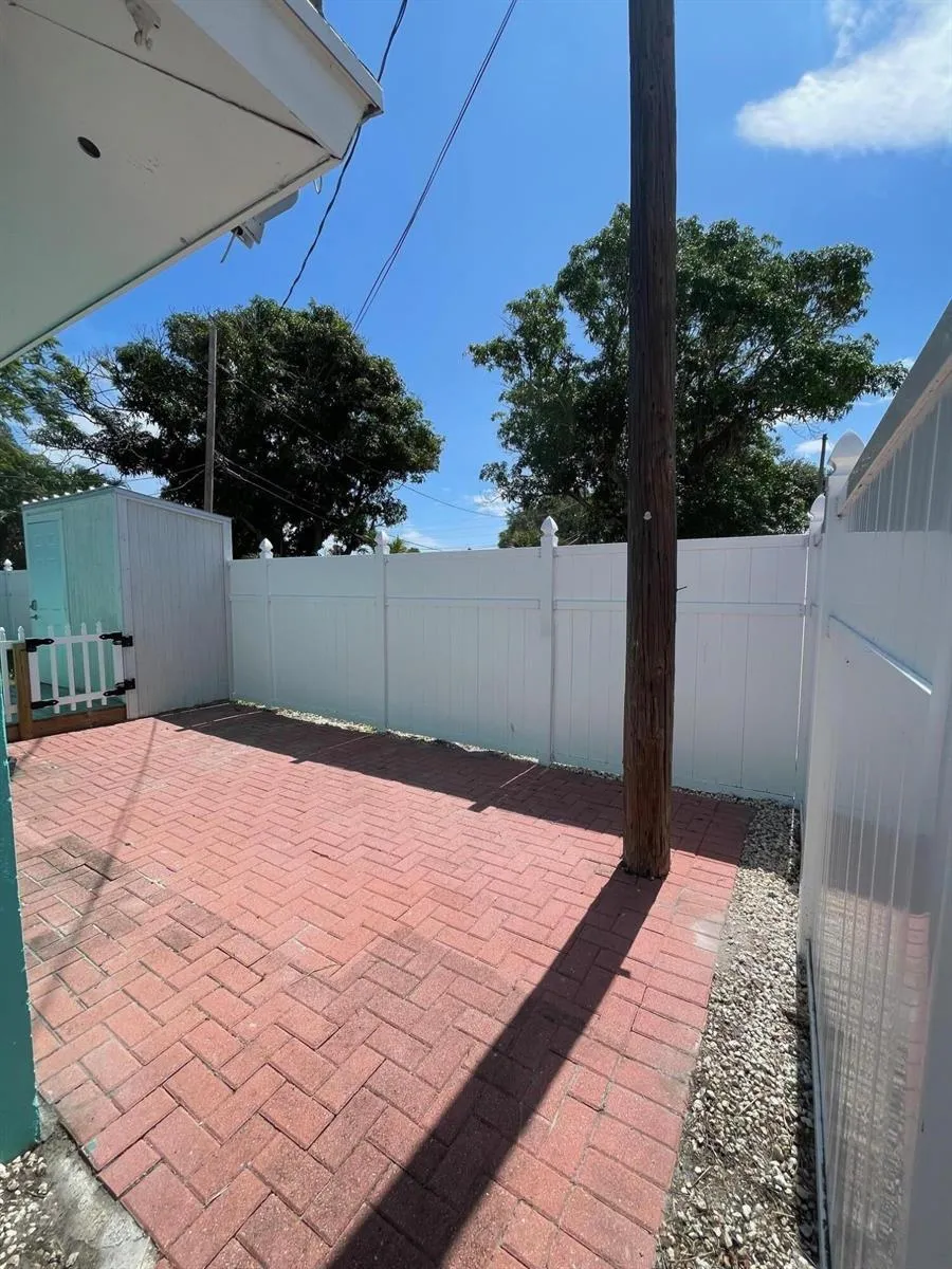 1718 Mercer Avenue #B West Palm Beach, FL 33401