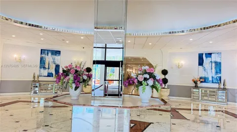 3800 S Ocean Dr #1118