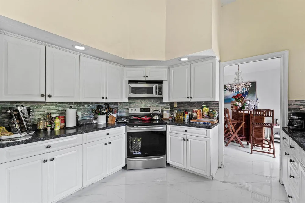 2350 NW 5TH AVENUE Boca Raton, FL 33431