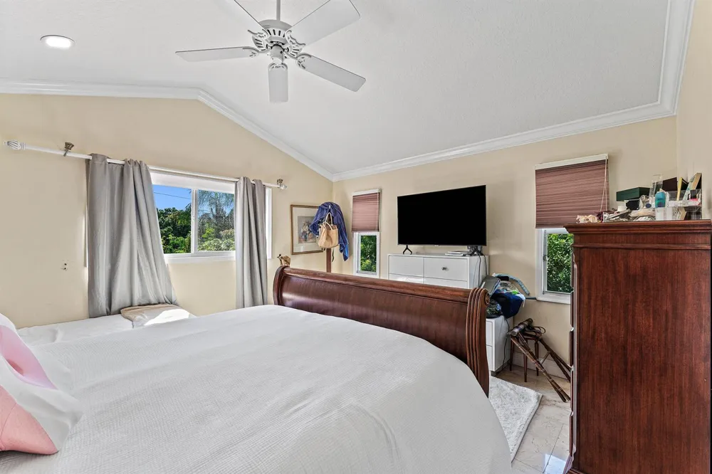 2350 NW 5TH AVENUE Boca Raton, FL 33431
