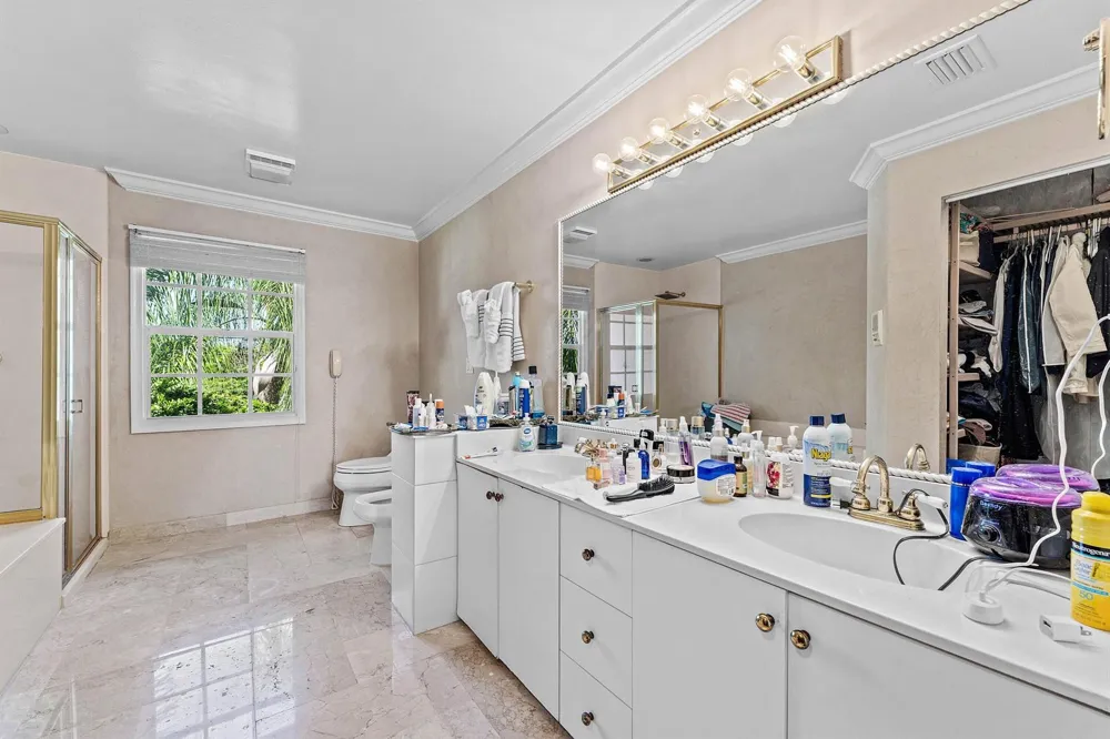 2350 NW 5TH AVENUE Boca Raton, FL 33431
