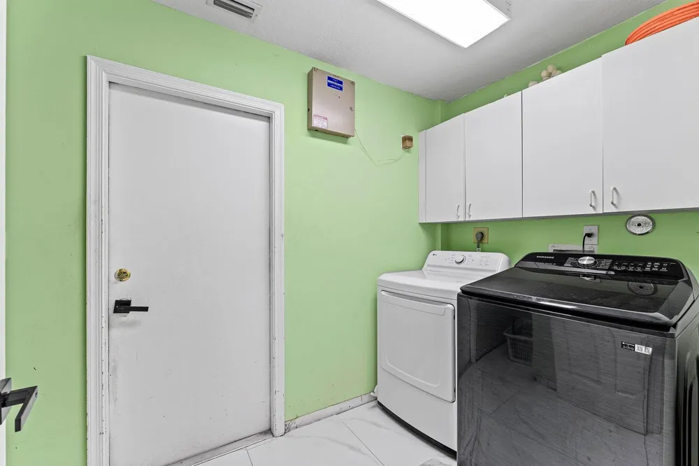 2350 NW 5TH AVENUE Boca Raton, FL 33431