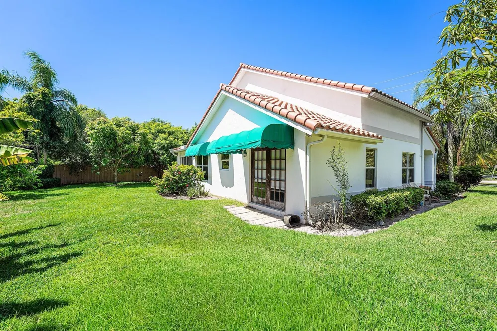 2350 NW 5TH AVENUE Boca Raton, FL 33431
