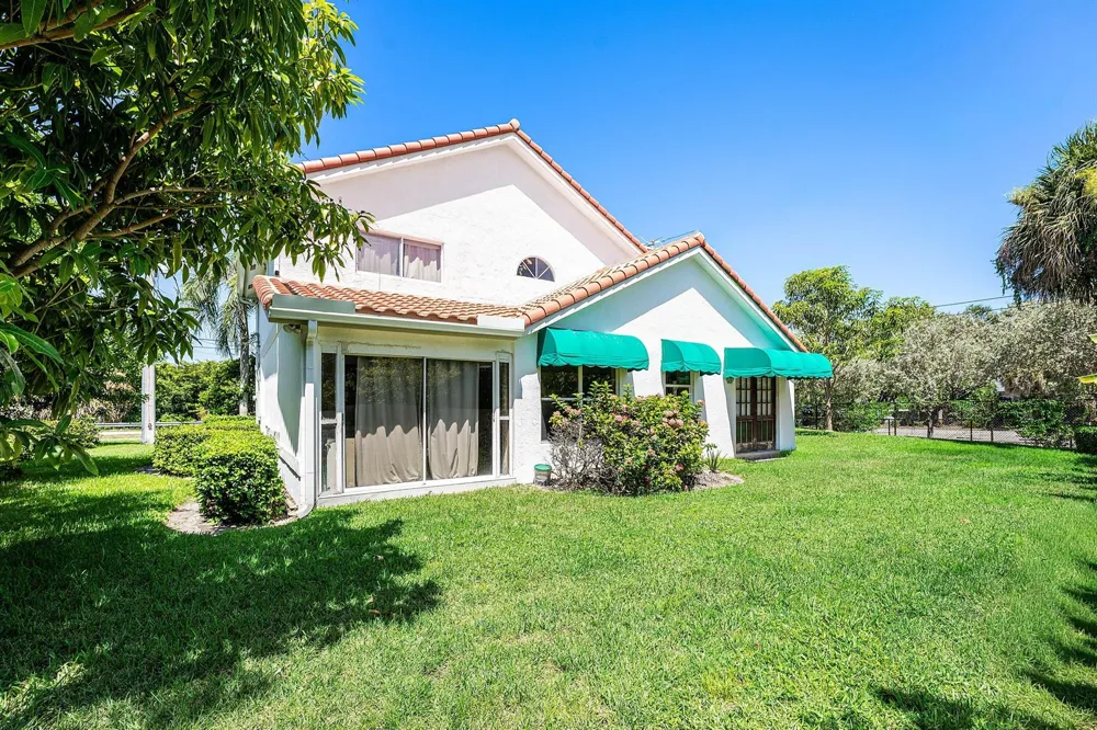 2350 NW 5TH AVENUE Boca Raton, FL 33431