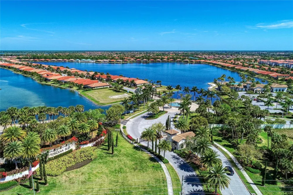 130 PORTA VECCHIO BEND #202 Nokomis, FL 34275