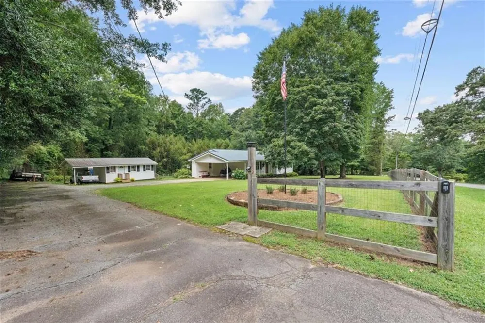 44 Davenport Mill Road Carrollton, GA 30117