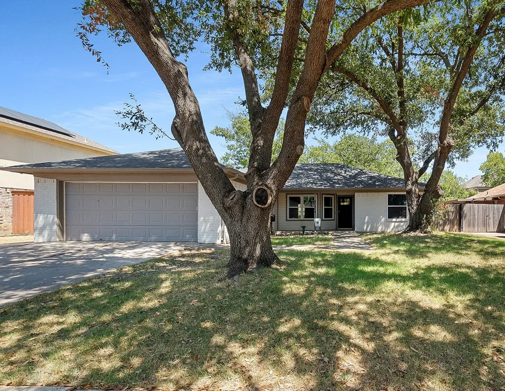 6804 Richfield Drive North Richland Hills, TX 76182