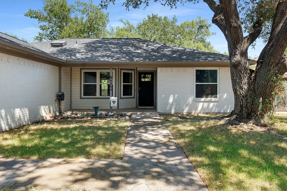 6804 Richfield Drive North Richland Hills, TX 76182
