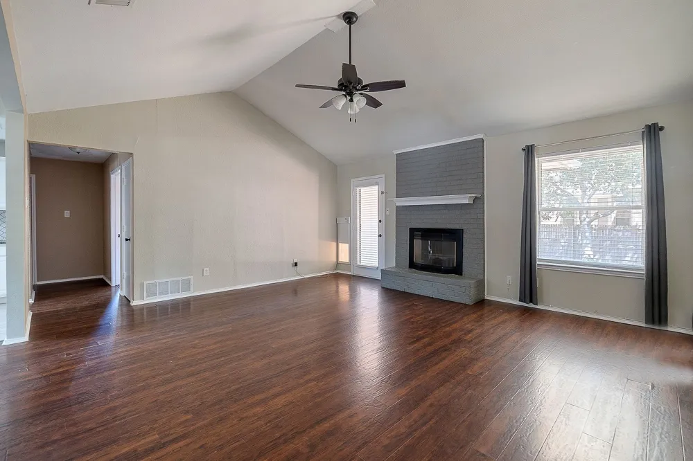 6804 Richfield Drive North Richland Hills, TX 76182