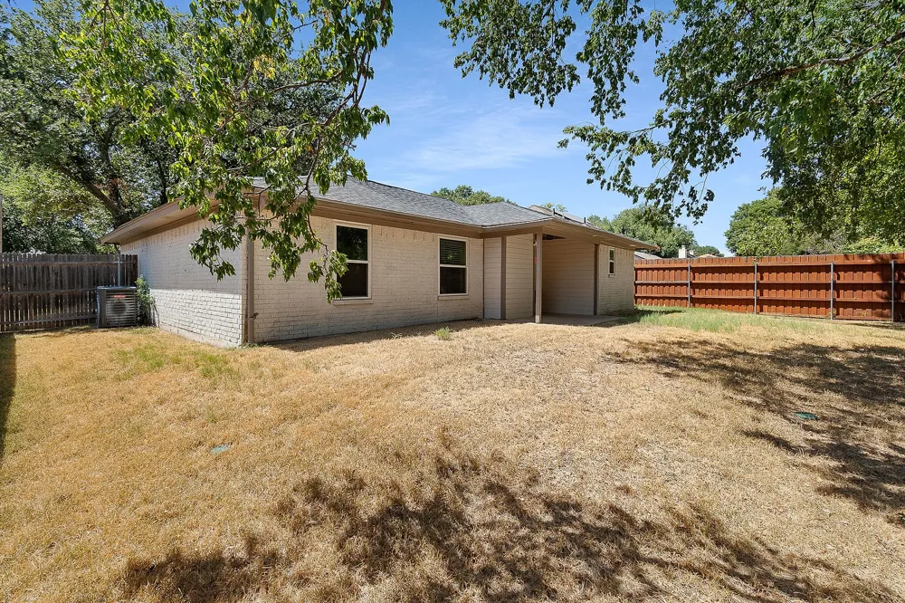6804 Richfield Drive North Richland Hills, TX 76182