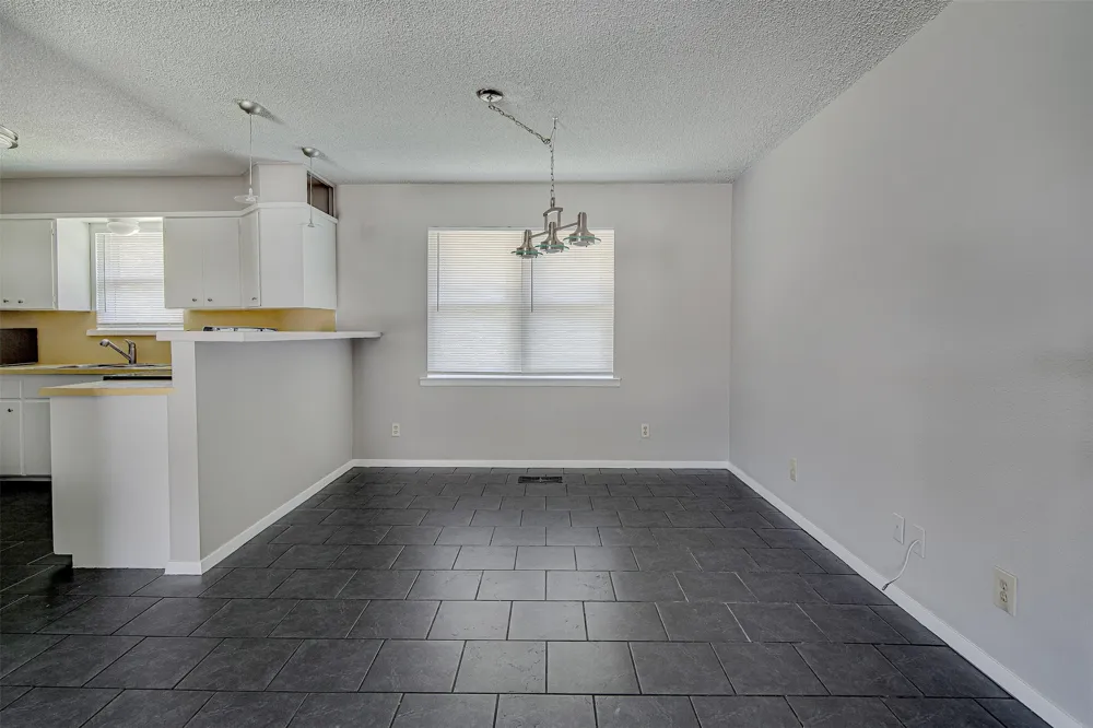 107 Pine Street Keene, TX 76059