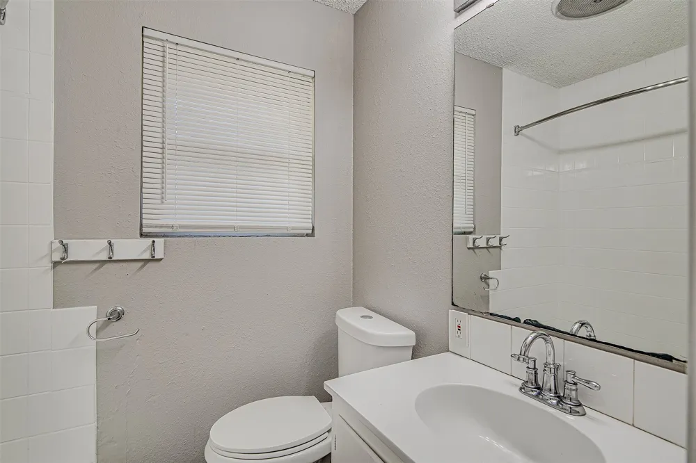 107 Pine Street Keene, TX 76059