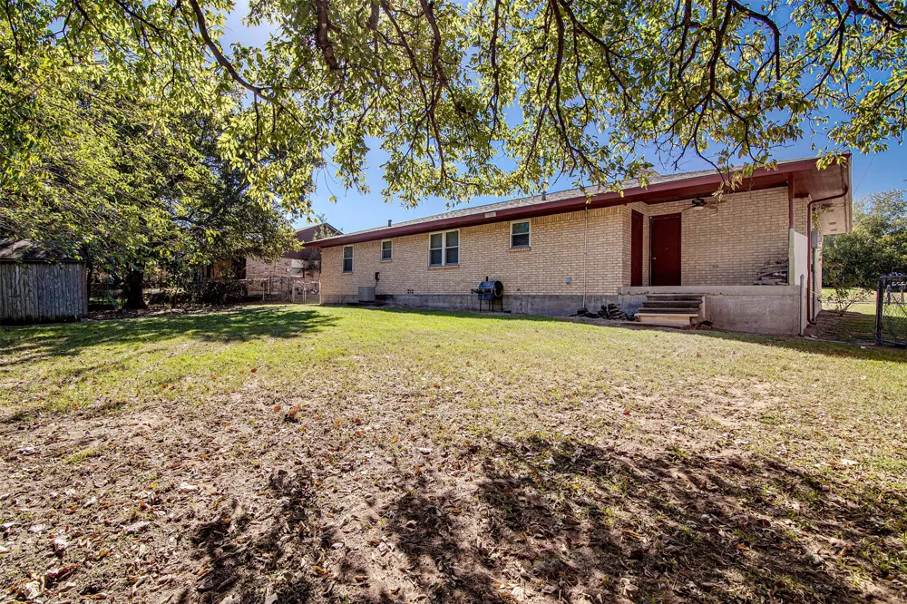 107 Pine Street Keene, TX 76059