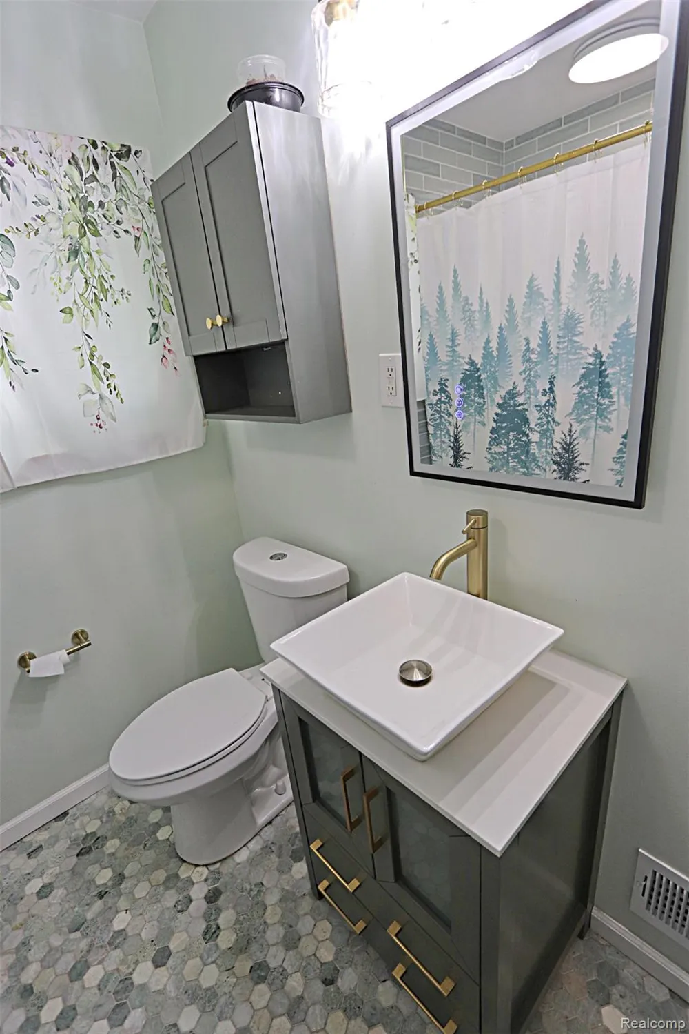 18785 Dale Avenue Allen Park City, MI 48101