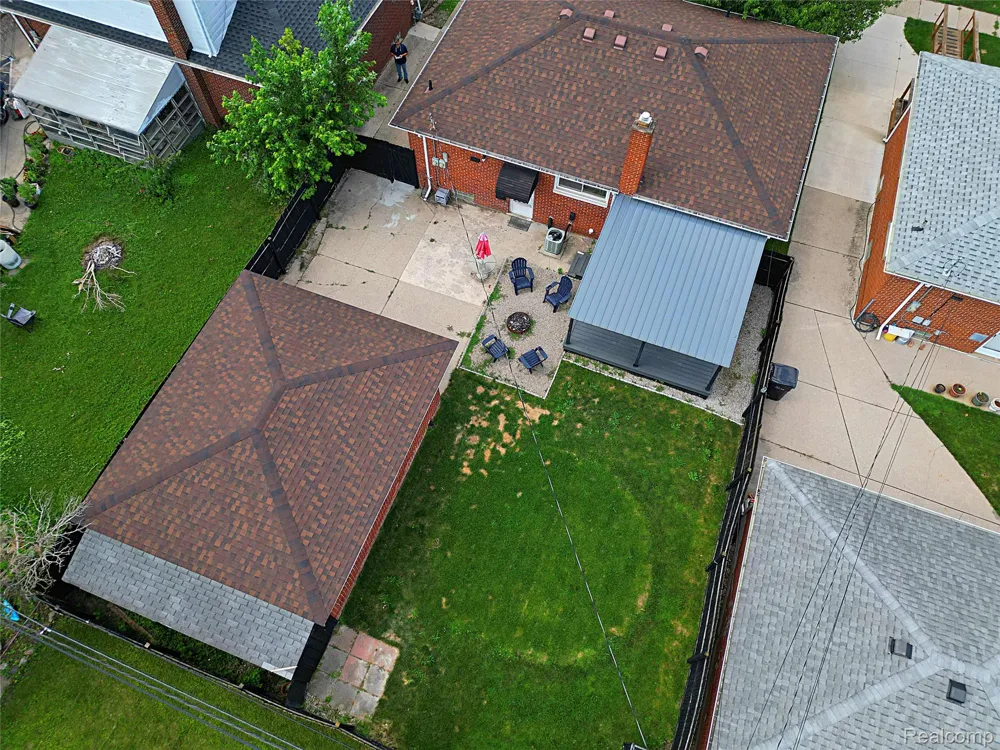18785 Dale Avenue Allen Park City, MI 48101