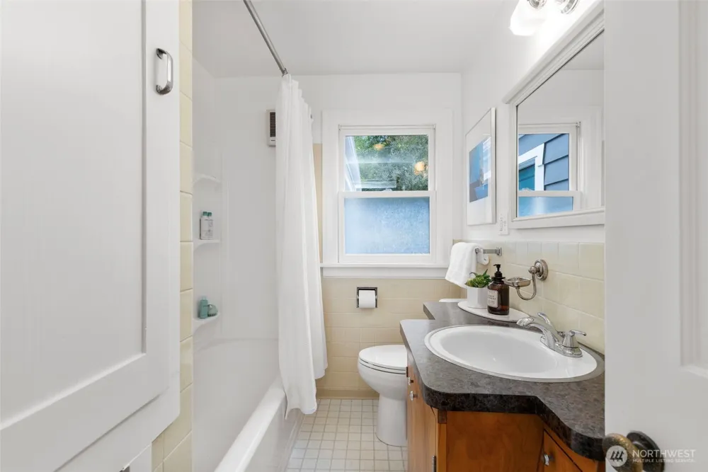 1231 Monroe Street Port Townsend, WA 98368