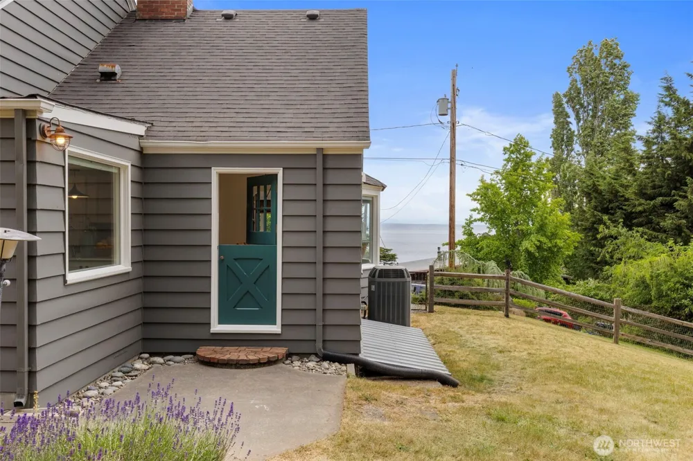 1231 Monroe Street Port Townsend, WA 98368
