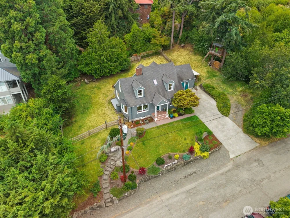 1231 Monroe Street Port Townsend, WA 98368