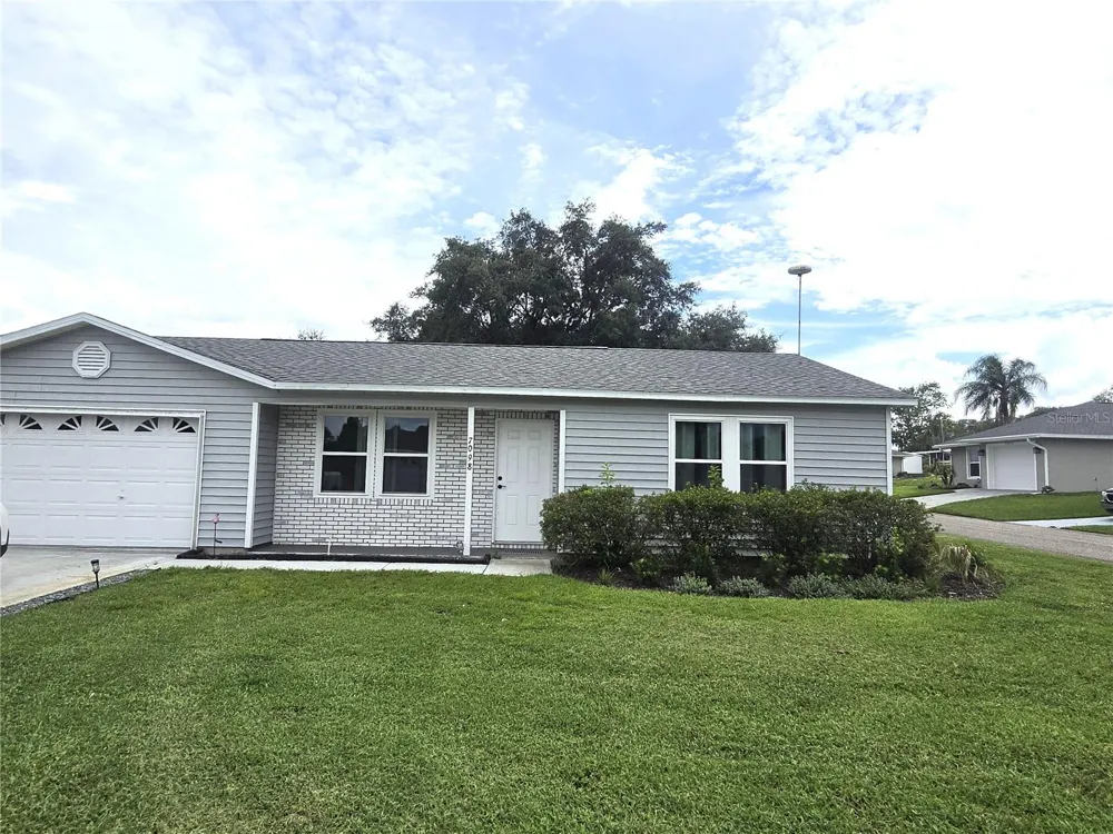 7098 ALAMANDA BOULEVARD W Lake Wales, FL 33898