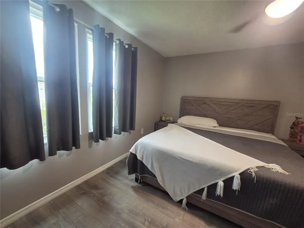 7098 ALAMANDA BOULEVARD W Lake Wales, FL 33898