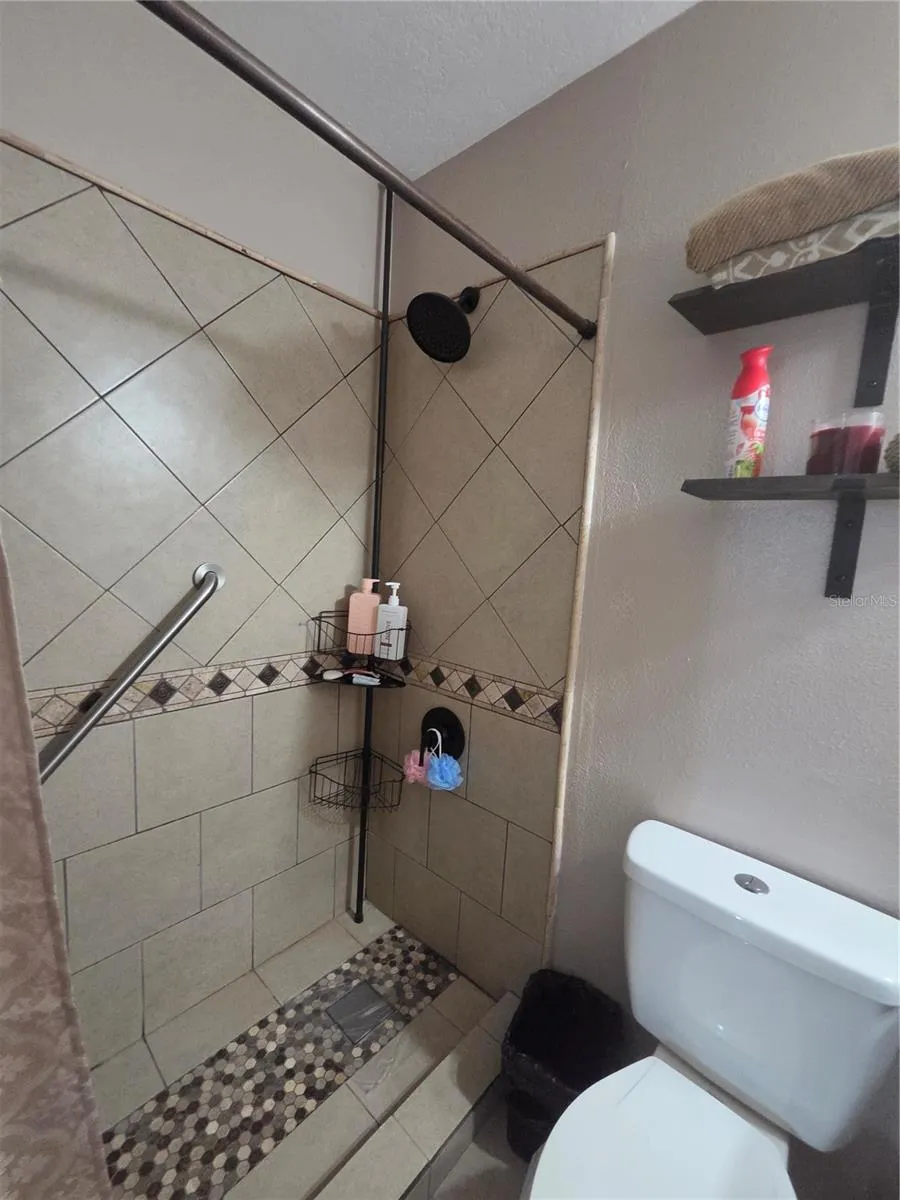 7098 ALAMANDA BOULEVARD W Lake Wales, FL 33898