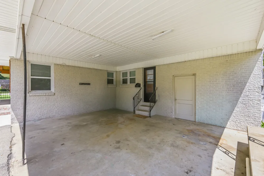 99 Lakewood Dr Lexington, TN 38351