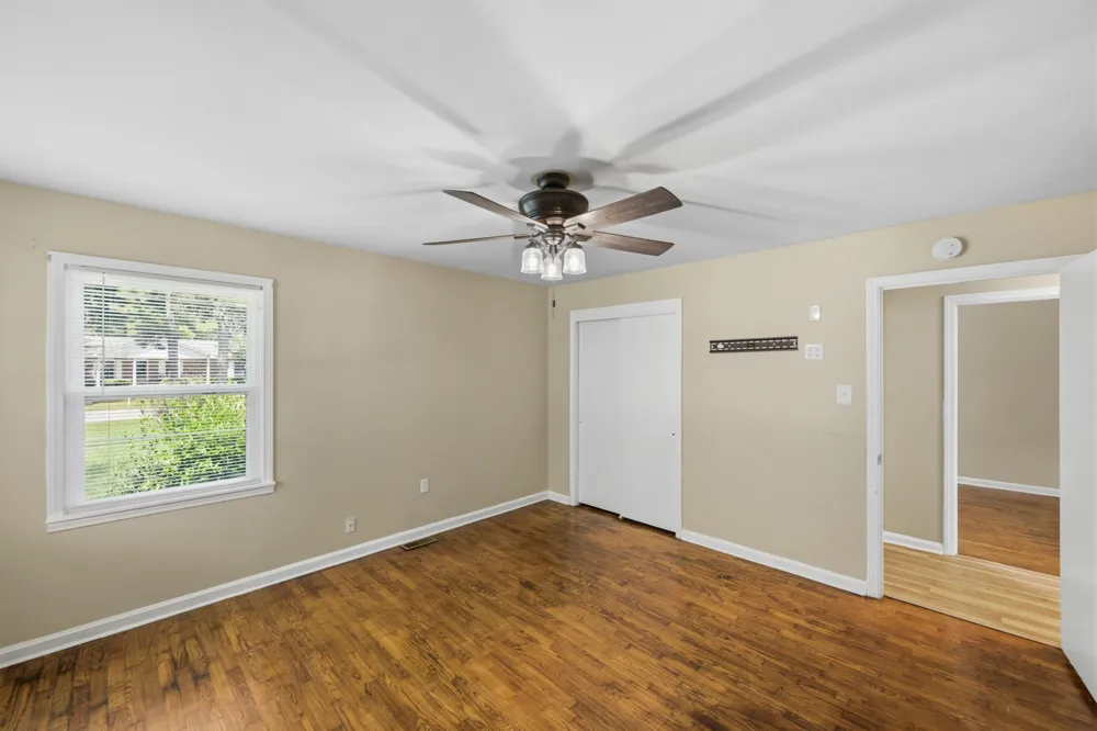 99 Lakewood Dr Lexington, TN 38351