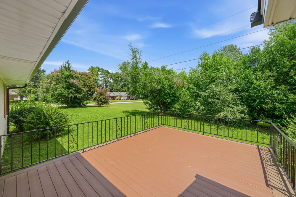 99 Lakewood Dr Lexington, TN 38351