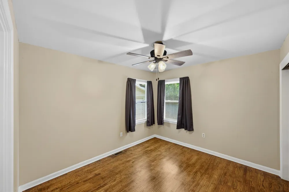 99 Lakewood Dr Lexington, TN 38351