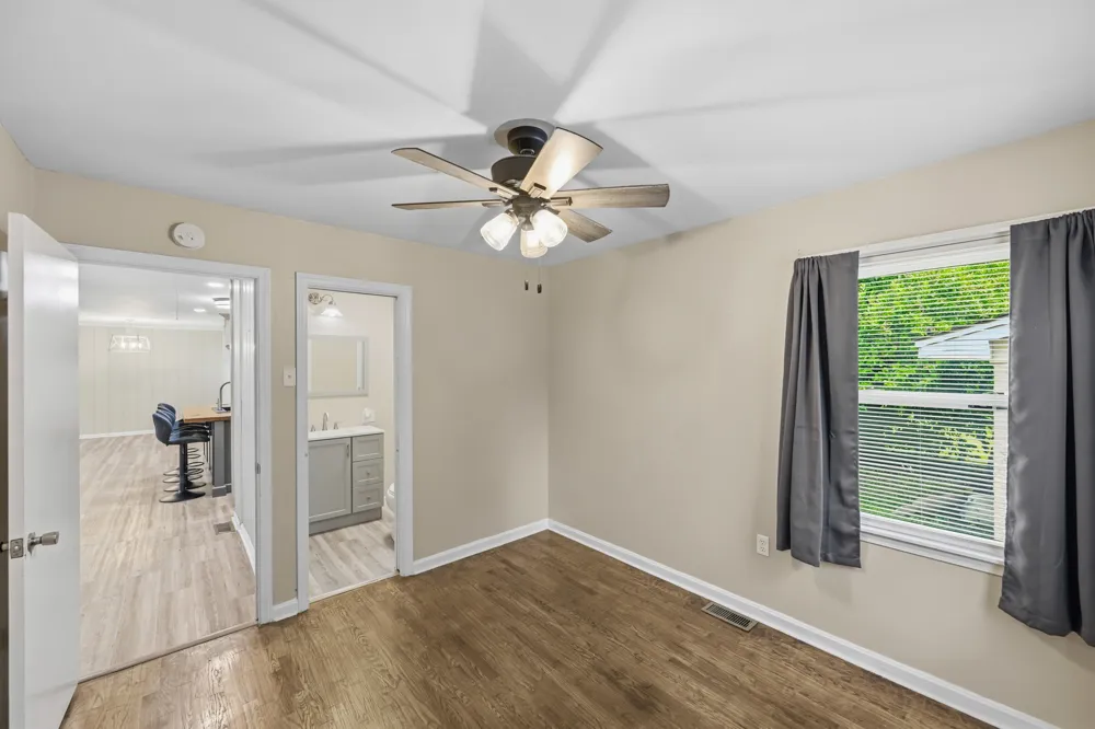 99 Lakewood Dr Lexington, TN 38351