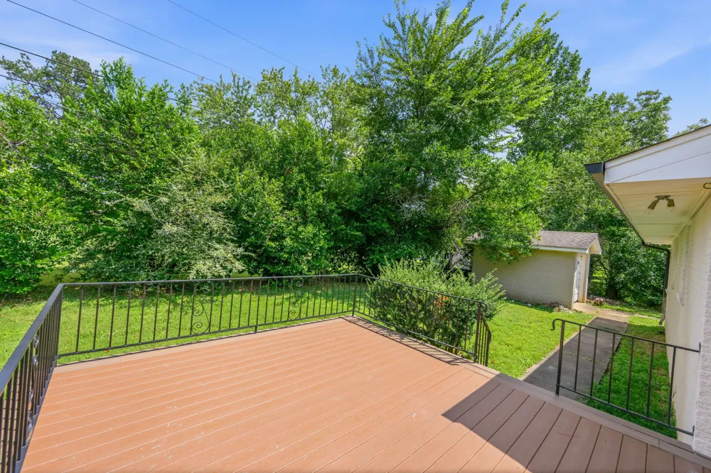 99 Lakewood Dr Lexington, TN 38351