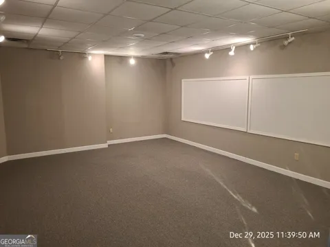 102 Corporate SQ